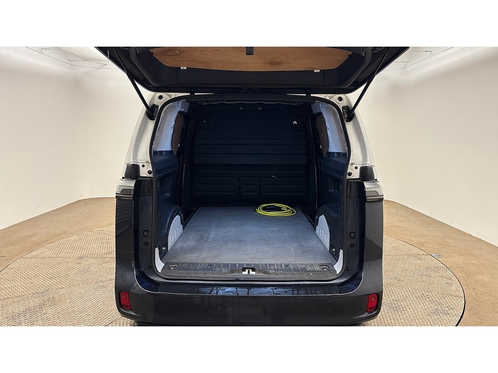 Volkswagen ID.Buzz Pro Commerce White #6