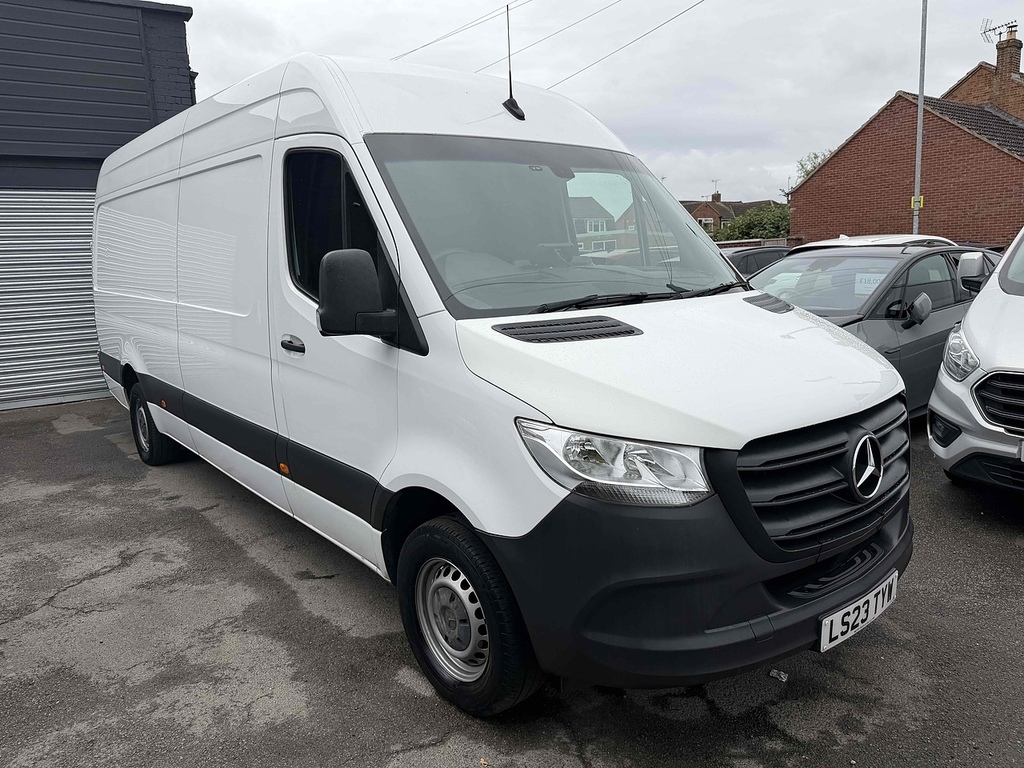 Mercedes-Benz Sprinter 315 Cdi Progressive White #3
