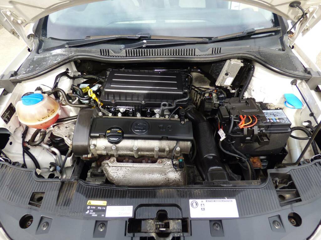 Seat Ibiza Tsi Act Fr Edition Red #7