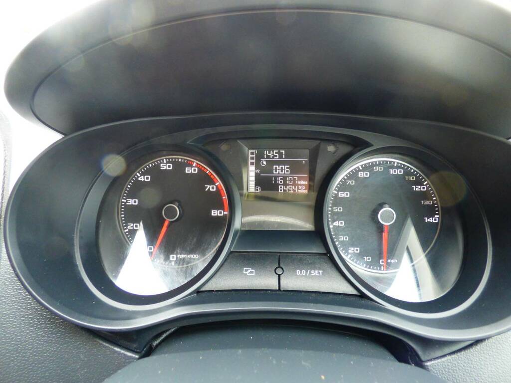 Seat Ibiza Tsi Act Fr Edition Red #29