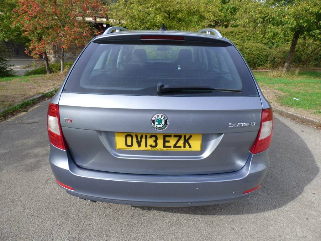 Skoda Superb 2.0 Tdi Cr 170 Elegance Dsg Grey #2