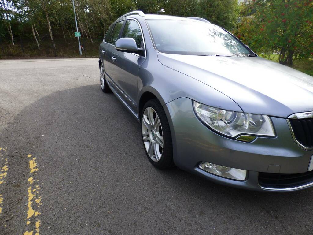 Skoda Superb 2.0 Tdi Cr 170 Elegance Dsg Grey #5