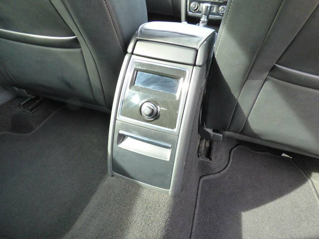Skoda Superb Estate White #13