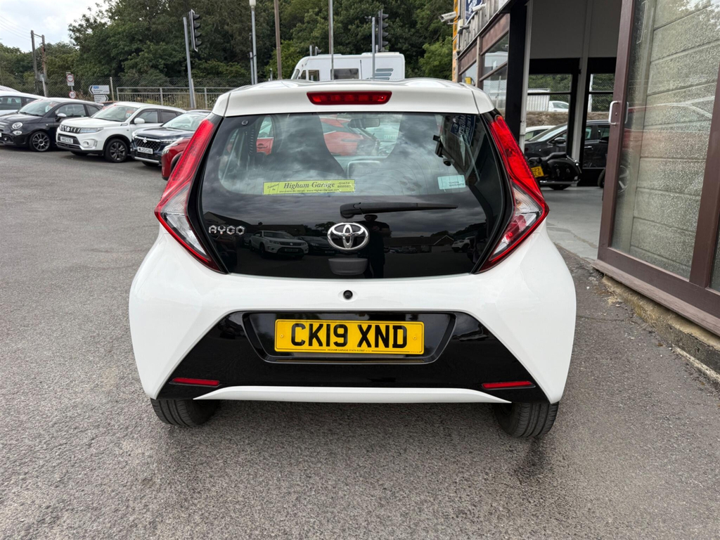 Toyota Aygo 1.0 Vvt-i X-play X-shift Euro 6 White #5
