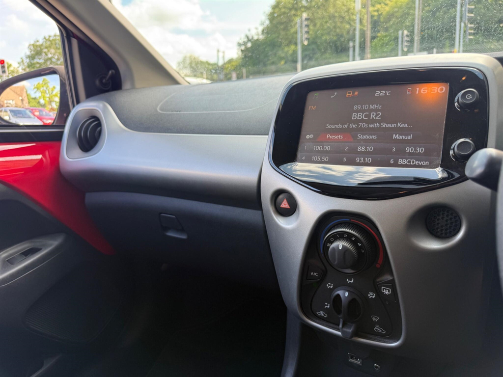 Peugeot 108 2018 18 Puretech White #23