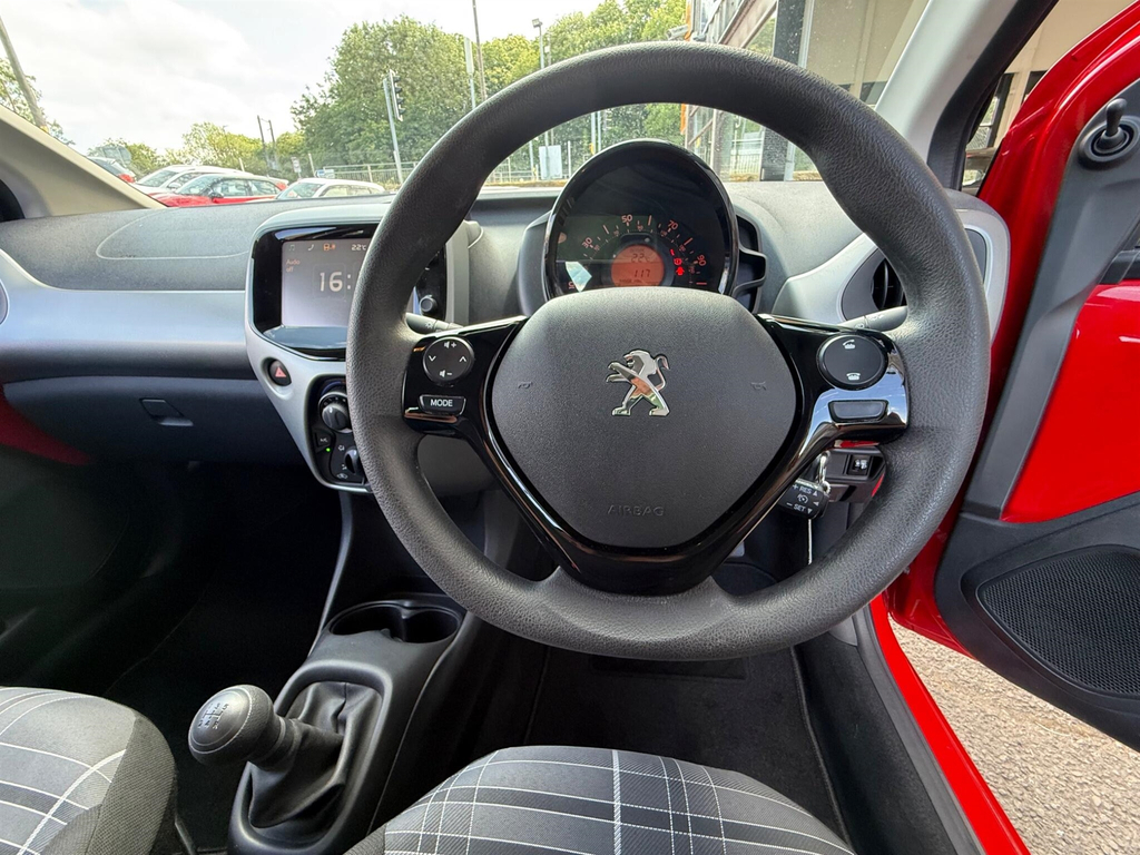 Peugeot 108 2018 18 Puretech White #15