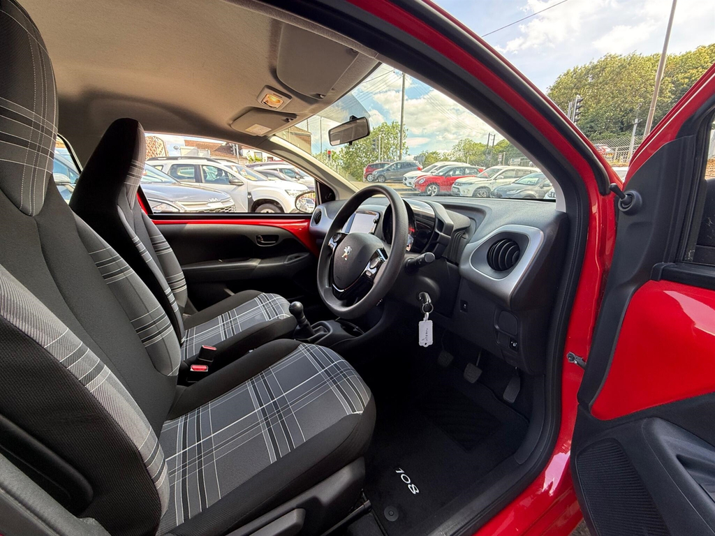 Peugeot 108 2018 18 Puretech White #7