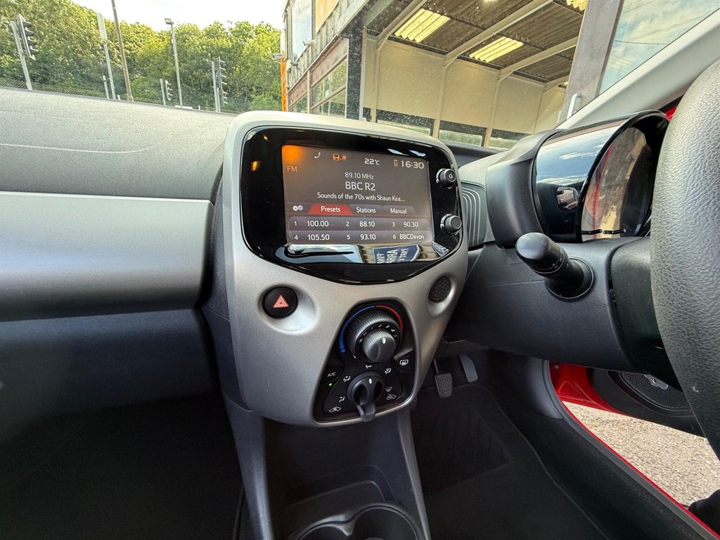 Peugeot 108 2018 18 Puretech White #26