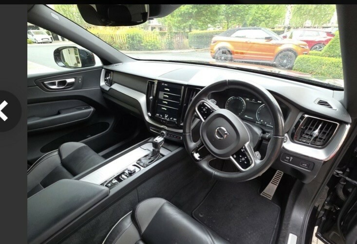 Volvo XC60 2.0 R-design D4 Black #5