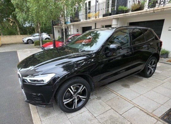 Volvo XC60 2.0 R-design D4 Black #2
