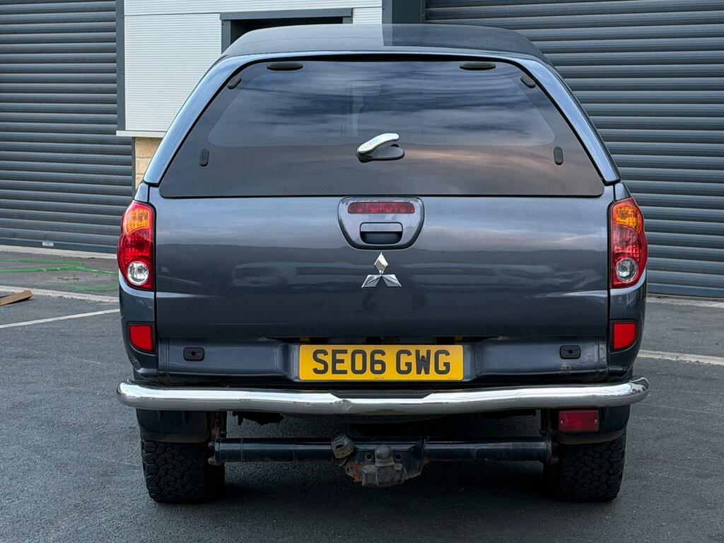 Mitsubishi L200 2.5 Di-d Warrior 2006 Silver #8