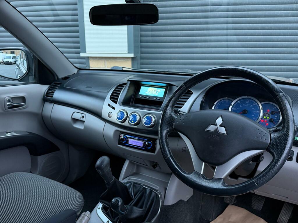Mitsubishi L200 2.5 Di-d Warrior 2006 Silver #16