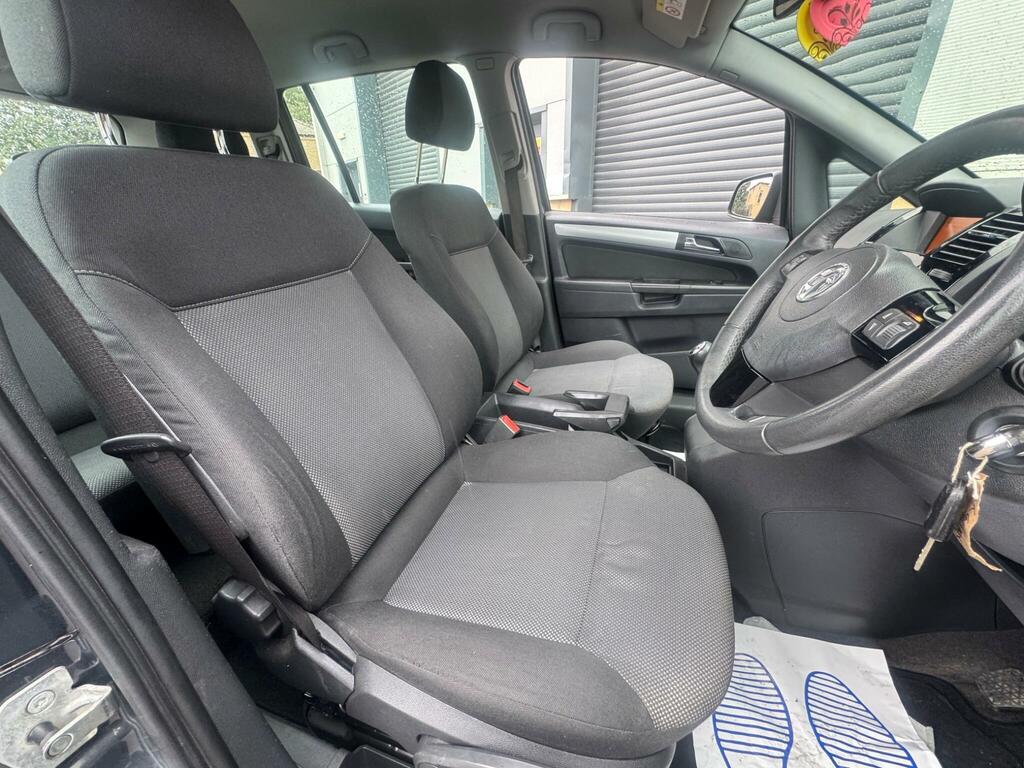 Vauxhall Zafira Tech Line Silver #7