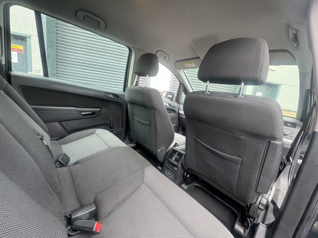 Vauxhall Zafira Tech Line Silver #9