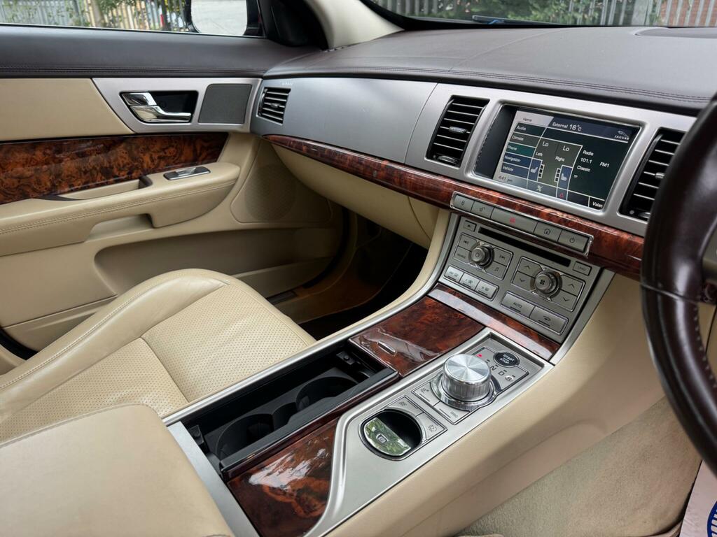 Jaguar XF Black #16