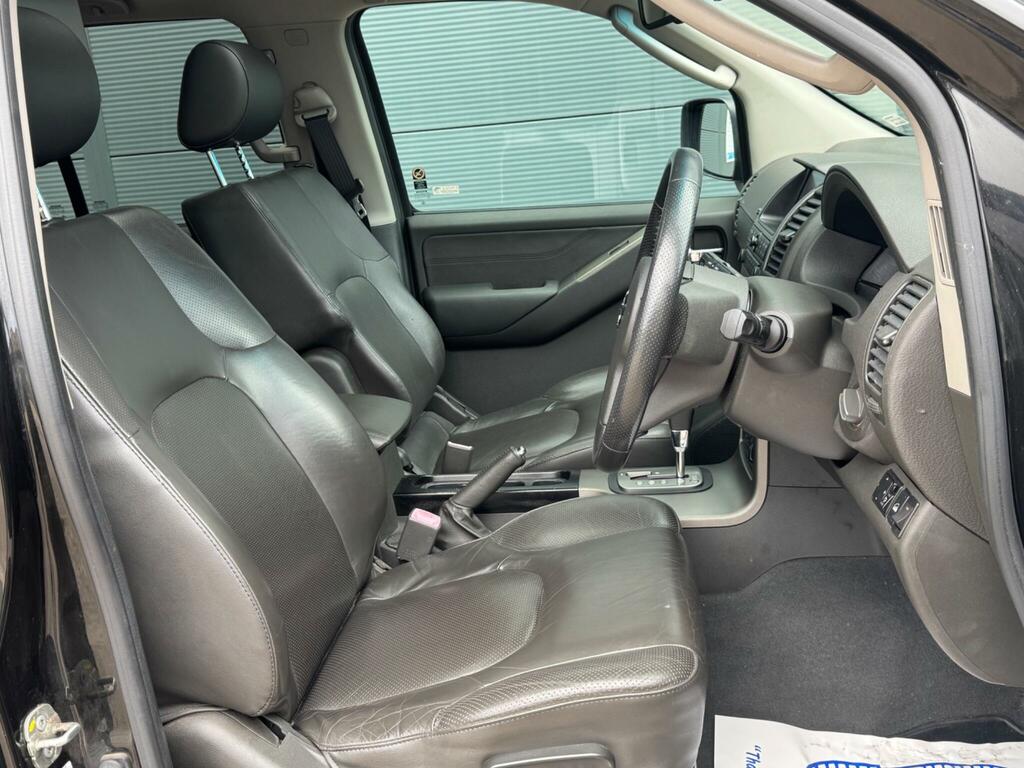 Nissan Pathfinder 2009 09 2.5 Black #48