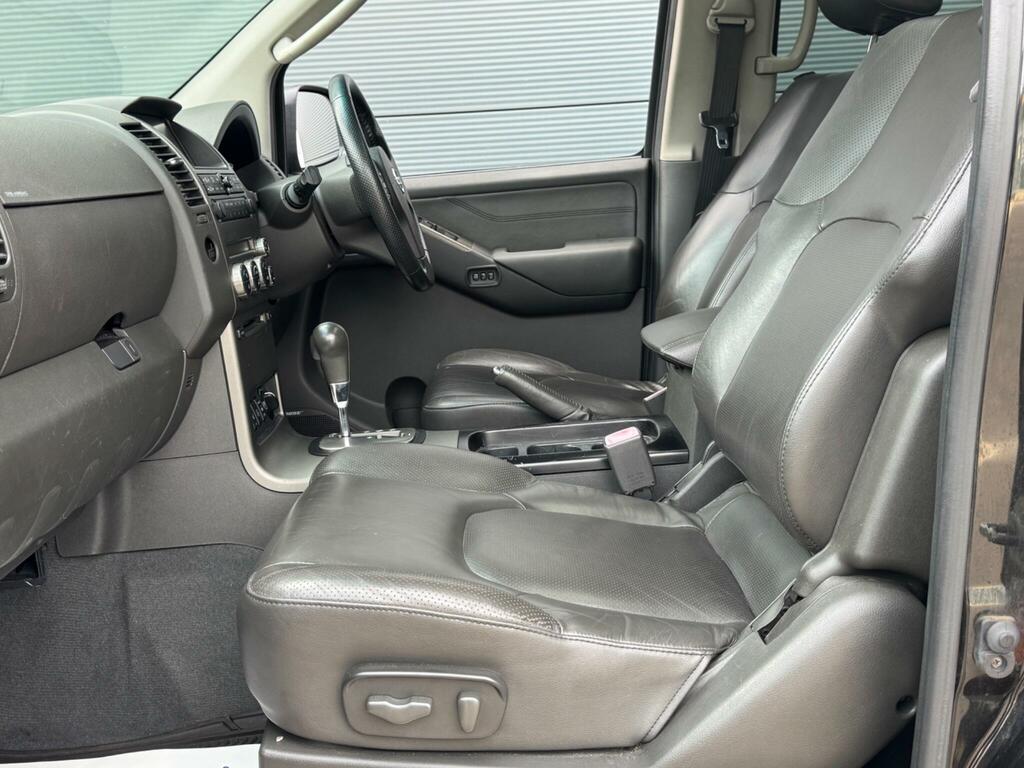 Nissan Pathfinder 2009 09 2.5 Black #38
