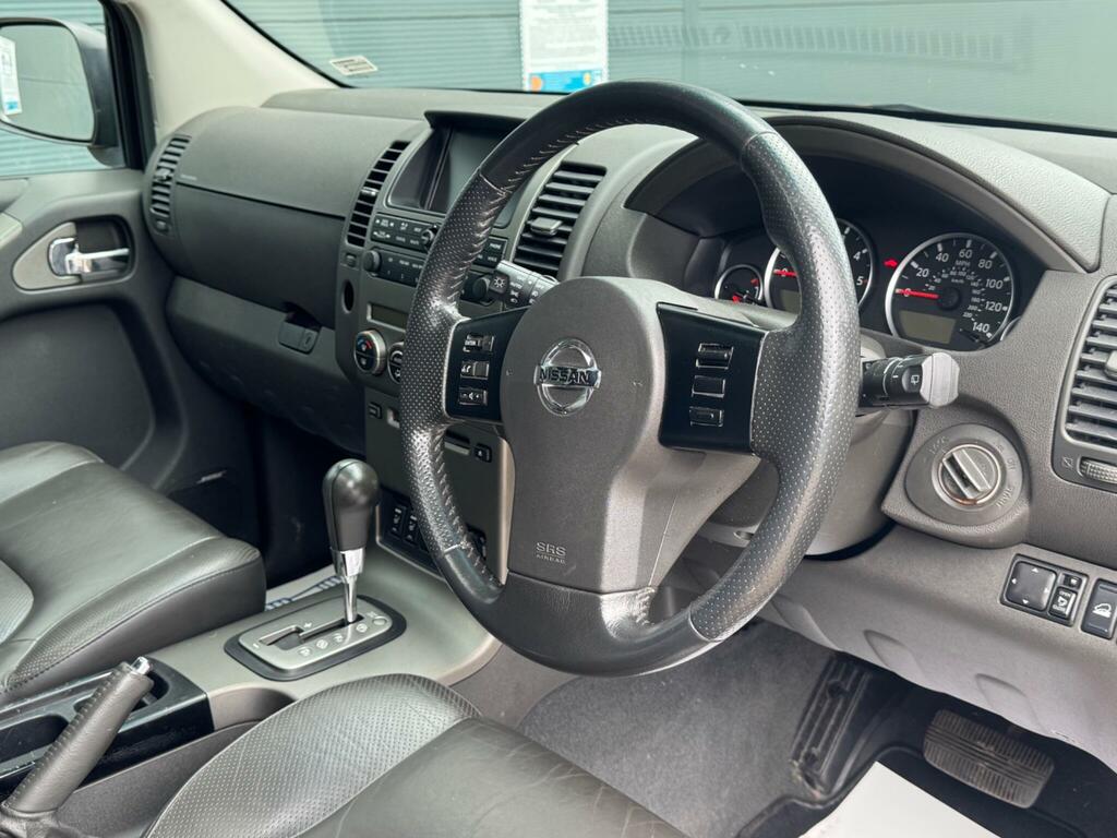 Nissan Pathfinder 2009 09 2.5 Black #42