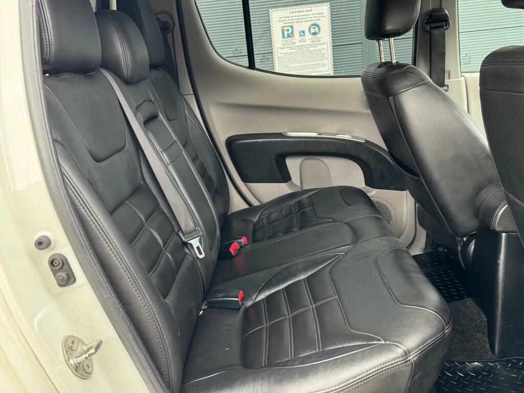 Mitsubishi L200 Dcab Di-d Warrior II 4Wd 176Bhp 2010 White #36