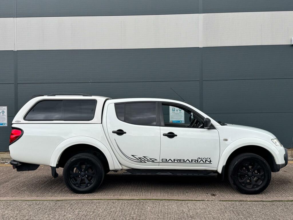 Mitsubishi L200 Barbarian Black White #2
