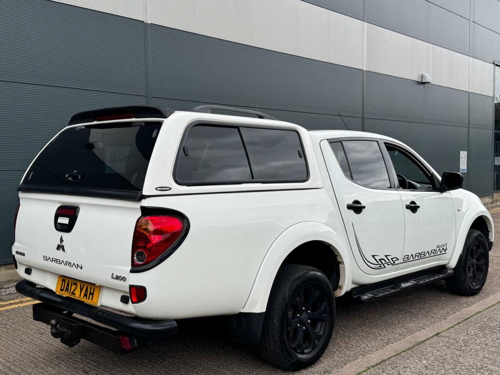 Mitsubishi L200 Dcab Di-d Warrior II 4Wd 176Bhp 2010 White #9