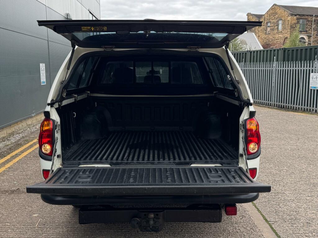 Mitsubishi L200 Dcab Di-d Warrior II 4Wd 176Bhp 2010 White #13