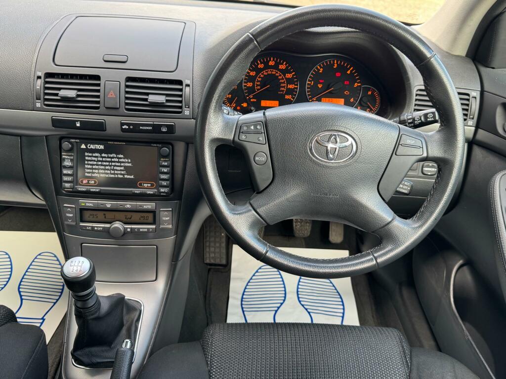 Toyota Avensis 2.2 D-4d Tr Silver #3
