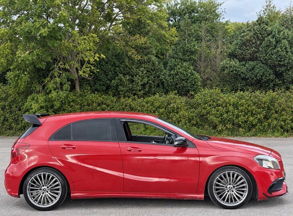 Mercedes-Benz A Class 1.5 A180d Amg Line 7G-dct Red #11