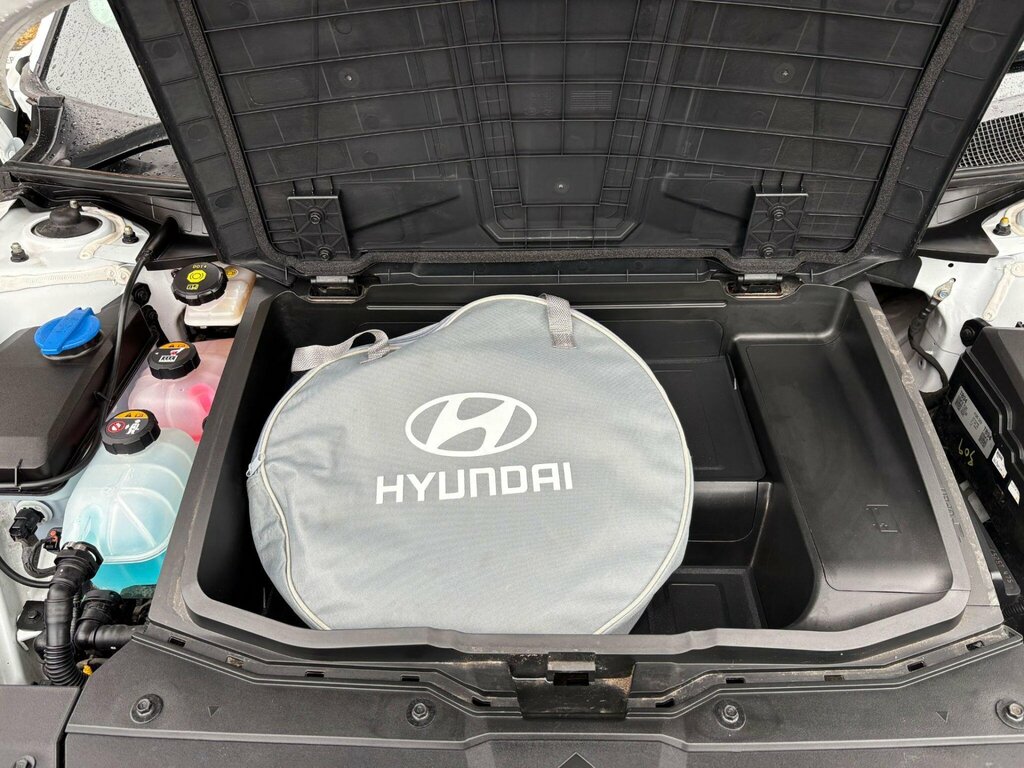 Hyundai Ioniq 5 Hatchback White #35