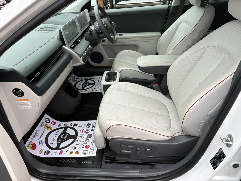 Hyundai Ioniq 5 Hatchback White #25