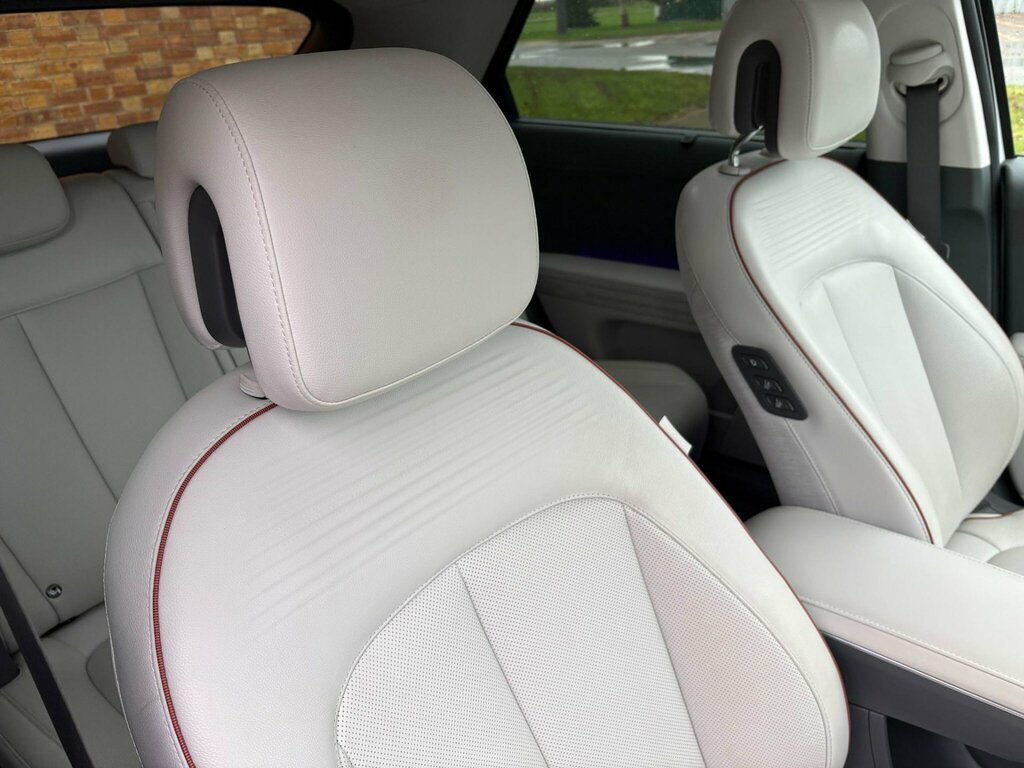 Hyundai Ioniq 5 Hatchback White #20