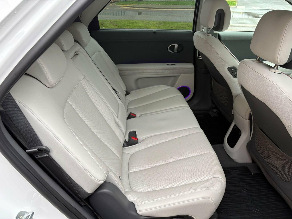 Hyundai Ioniq 5 Hatchback White #22