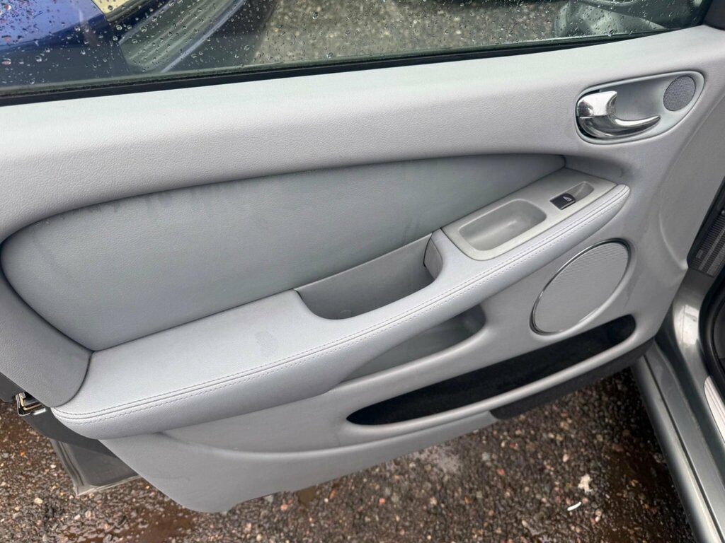 Jaguar X-Type Saloon 2.5 V6 Se Awd 200404 Beige #50