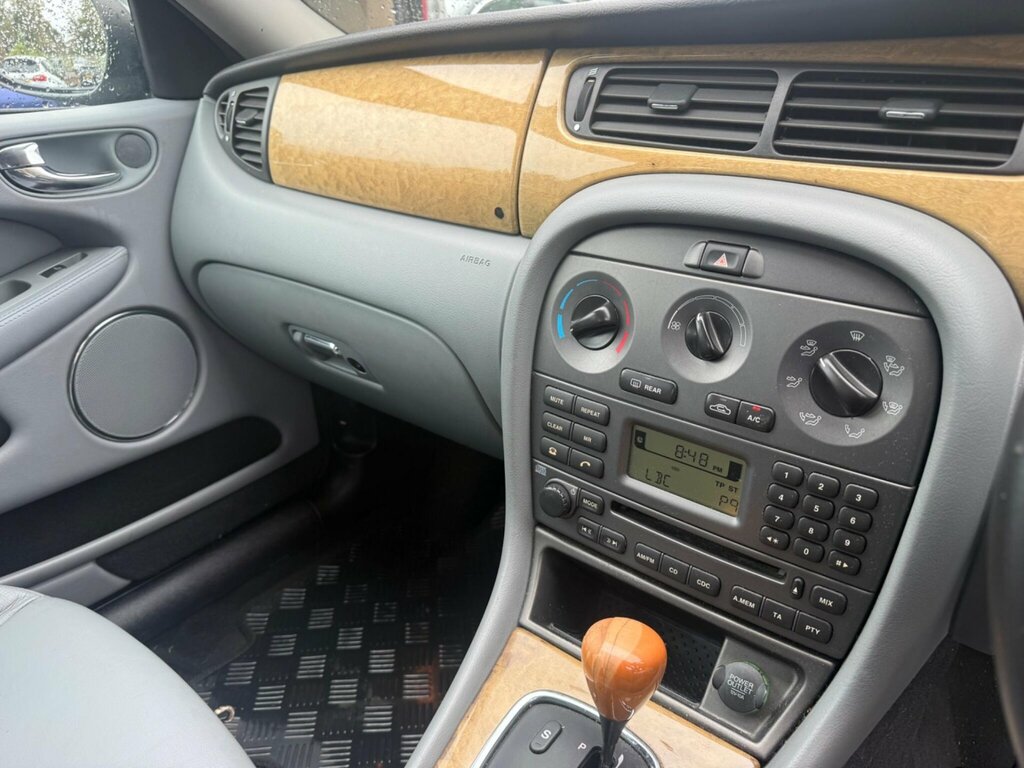 Jaguar X-Type Saloon 2.5 V6 Se Awd 200404 Beige #38
