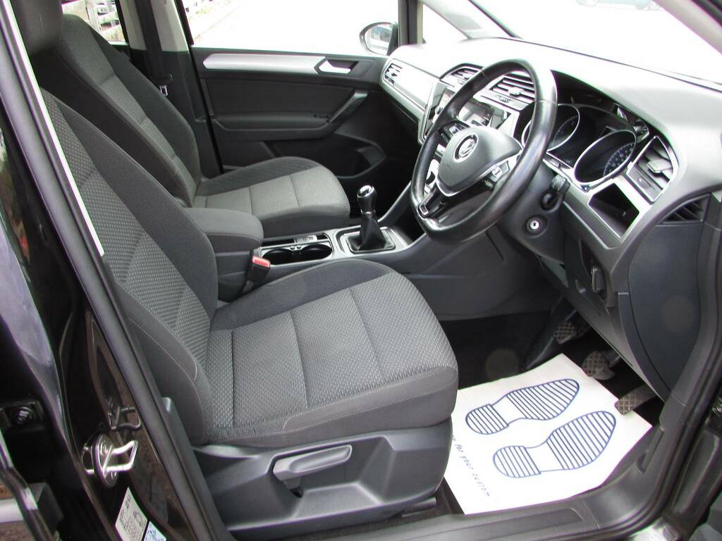 Volkswagen Touran 1.6 Tdi 115 Se Family Black #6