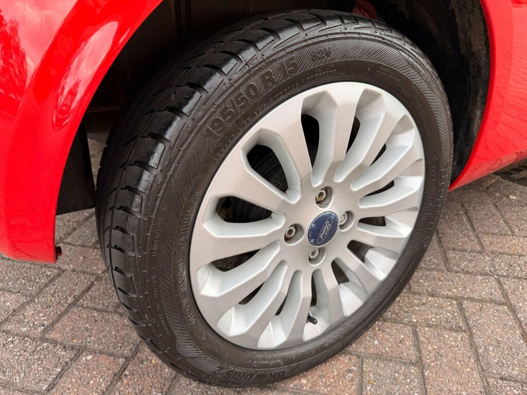Ford KA 1.2 Edge 69 Bhp Silver #32