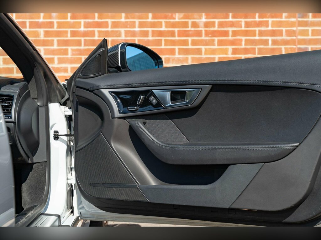 Jaguar F-Type  Black #19