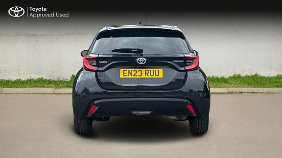 Toyota Yaris Excel Black #4
