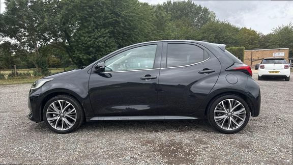Toyota Yaris Excel Black #6