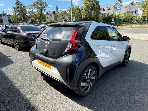 Toyota Aygo X Edge White #3