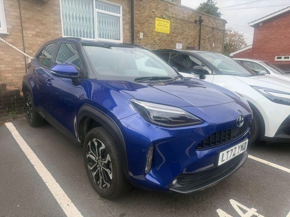 Toyota Yaris Cross Design Fwd Blue