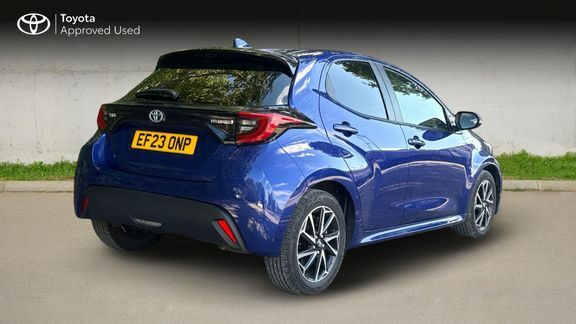 Toyota Yaris Design Hybrid, Navi Blue #3