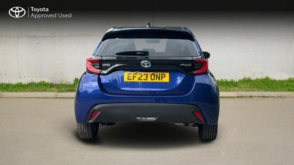 Toyota Yaris Design Hybrid, Navi Blue #4