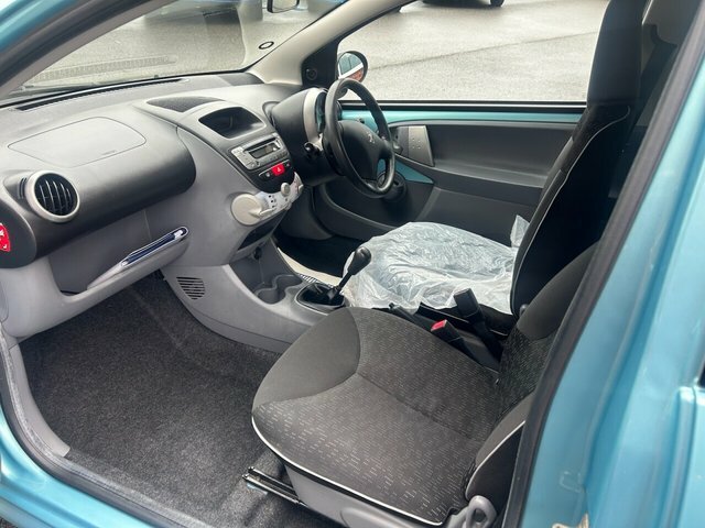 Peugeot 107 Hatchback Red #10
