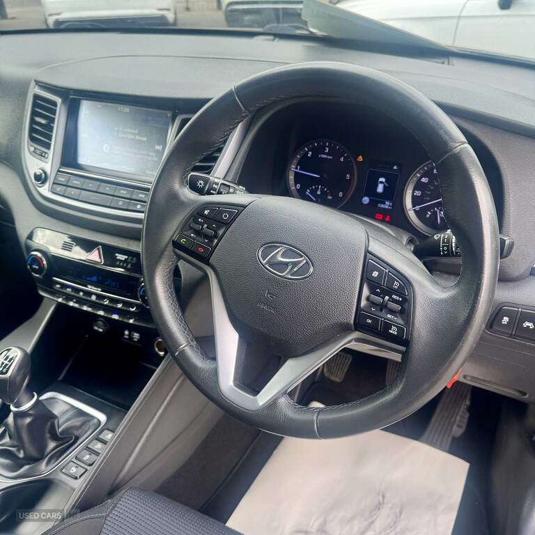 Hyundai Tucson Red #7