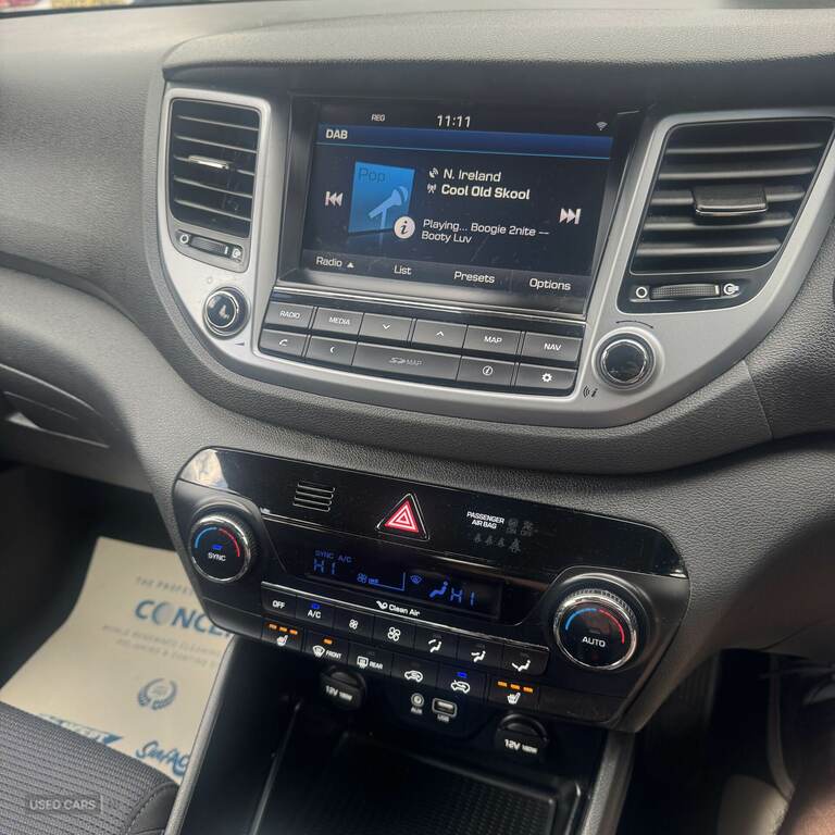 Hyundai Tucson Red #10