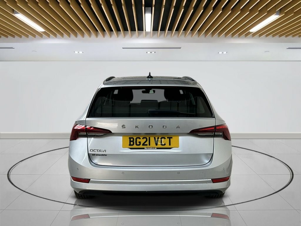 Skoda Octavia 2L Se Technology Silver #6