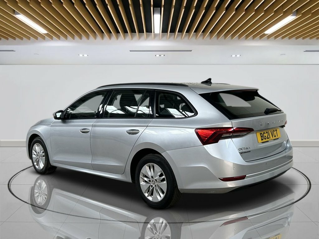 Skoda Octavia 2L Se Technology Silver #5