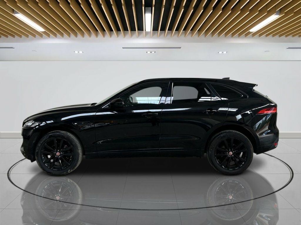 Jaguar F-Pace 2L Chequered Flag Black #5