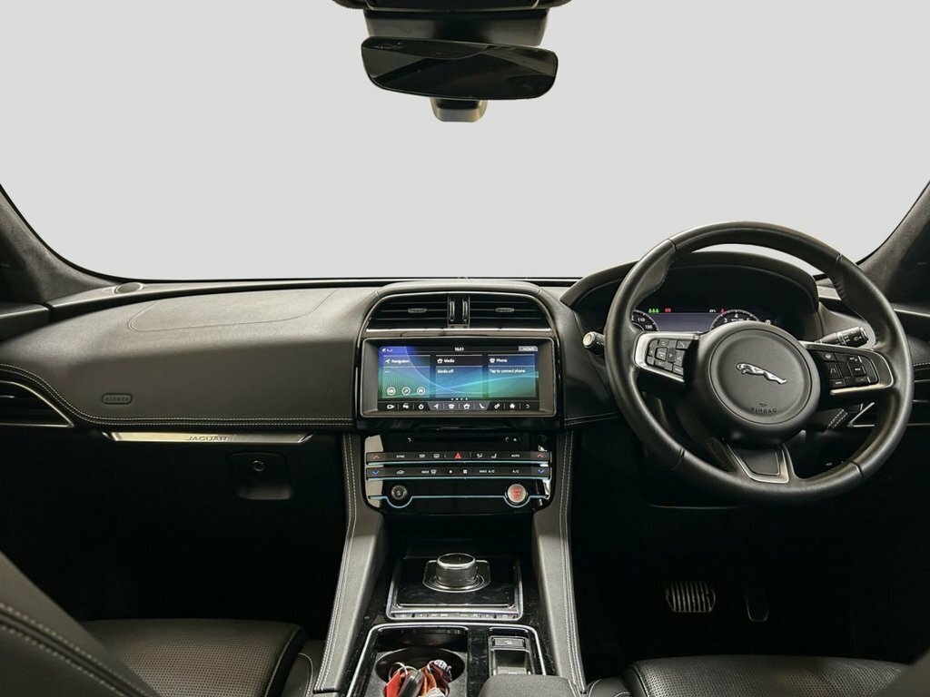 Jaguar F-Pace 2L Chequered Flag Black #3